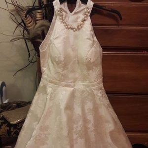 STUNNING BOUTIQUE DRESS
